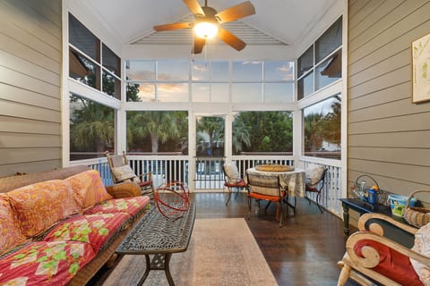 The Pool Trust House - 182 6th Ave,  LLC