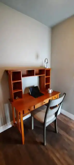 Lots of work spaces - The Sterling at Briar Laine House - Luray