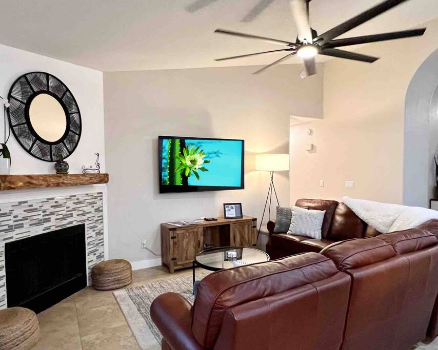 On HGTV! Private Pool, Game Room, Great Location!