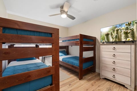 On HGTV! Private Pool, Game Room, Great Location!