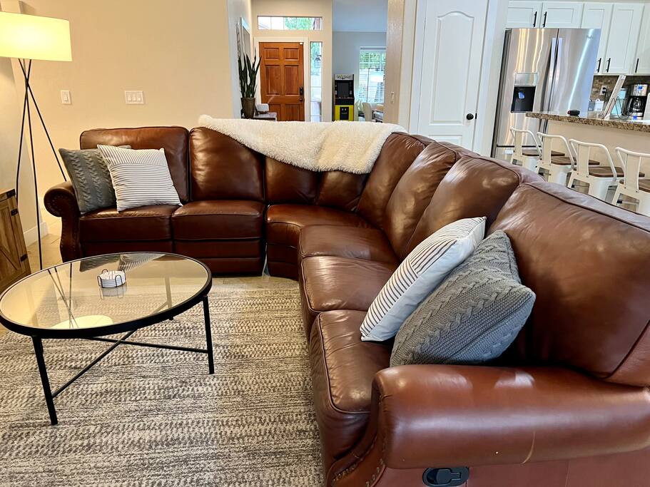 On HGTV! Private Pool, Game Room, Great Location!
