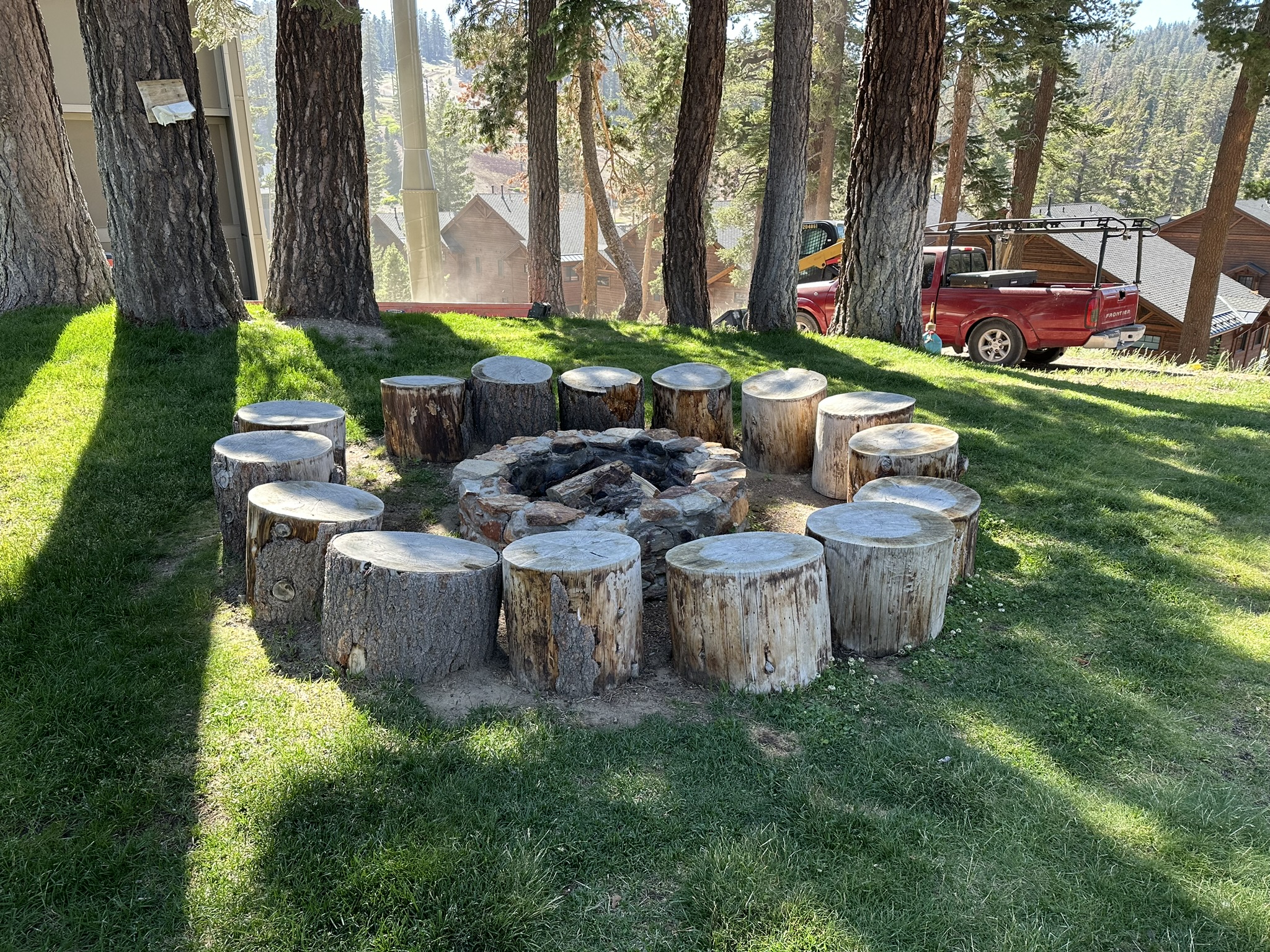 Seasonal firepit area (when fire regulations permit)