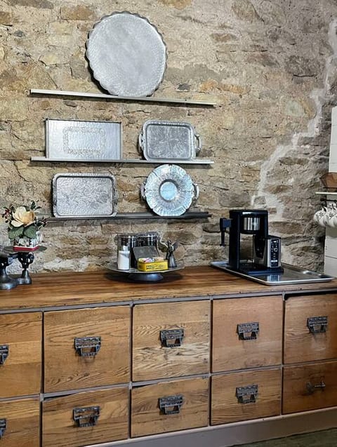 Spacious 3/2 with Historic Charm & Modern Comfort