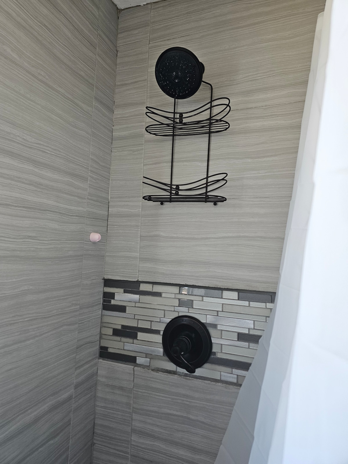 chic-urban-living-awaits-you-in-richmond-ca/