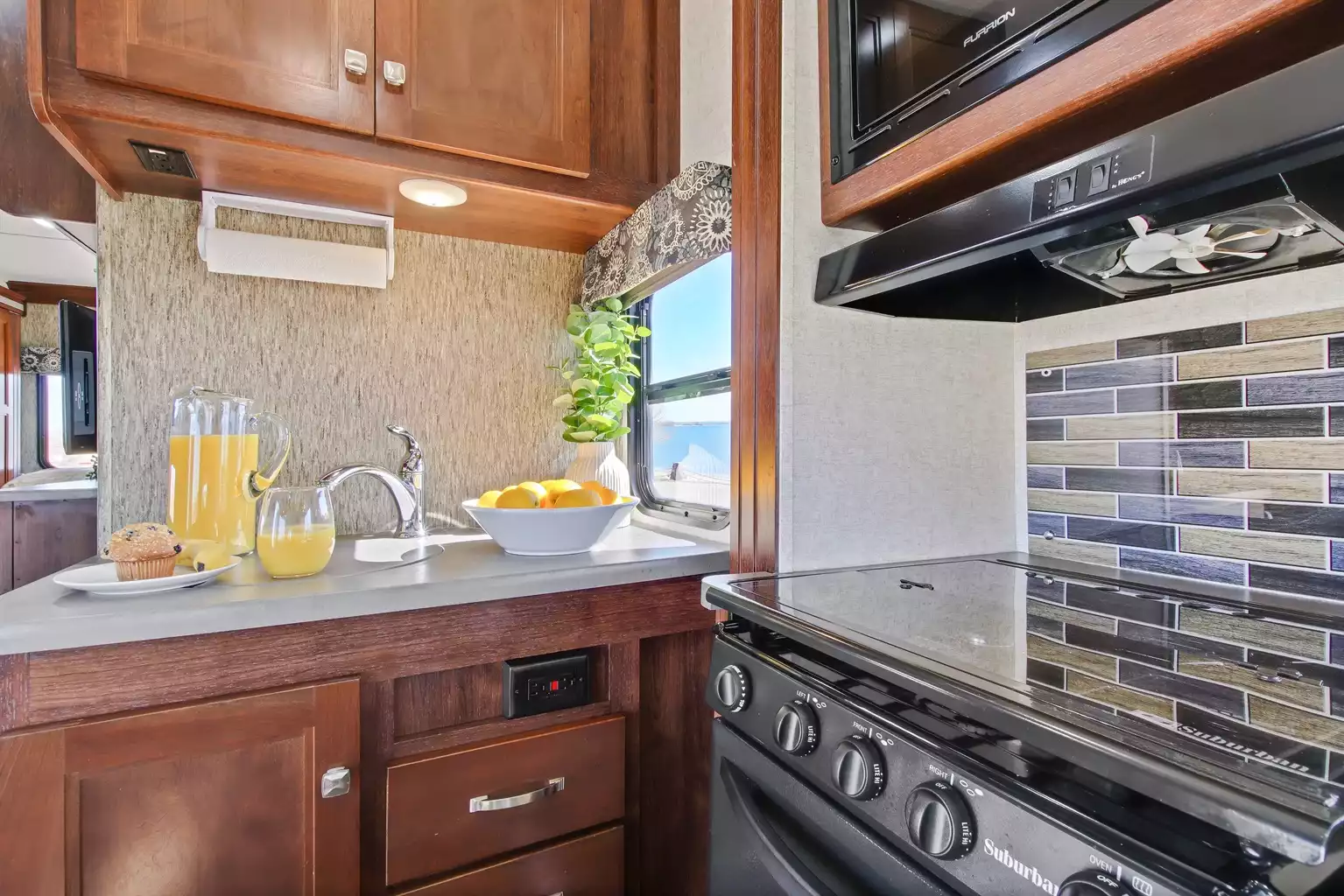 luxurious-forest-river-sunseeker-3170ds-(bunk-bed-model)/