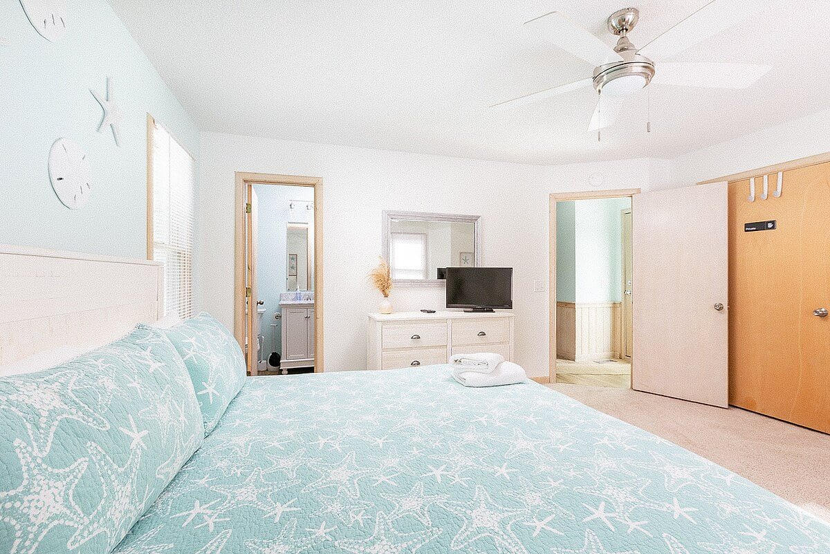 Bedroom 3 image 1