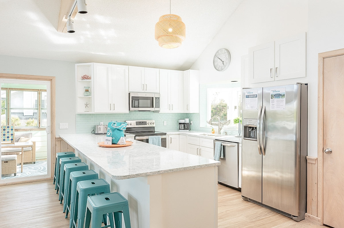 Full kitchen image 1
