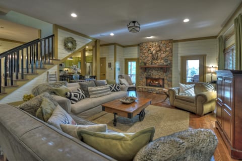 Southern Ridge Manor