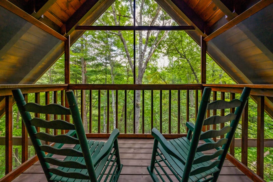 Upper Level Bedroom Screened Deck
