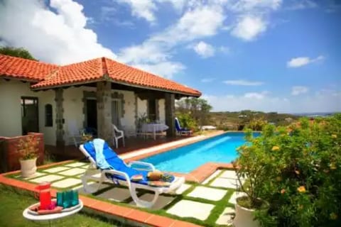 Calypso Court - Saddleback, Cap Estate