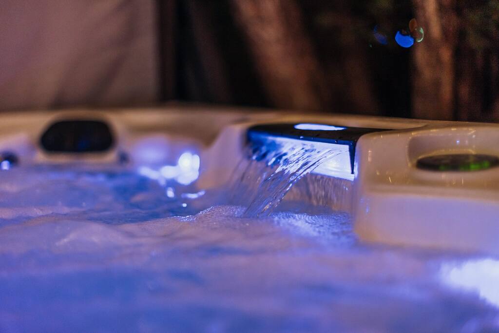 The perfect way to end your night in a Hot Tub with a lounge seat and an Adjustable Therapy System (ATS) w/distinctive pressure levels. The ATS jets can be programmed to emit various massage patterns to personalize your massage to your comfort level.