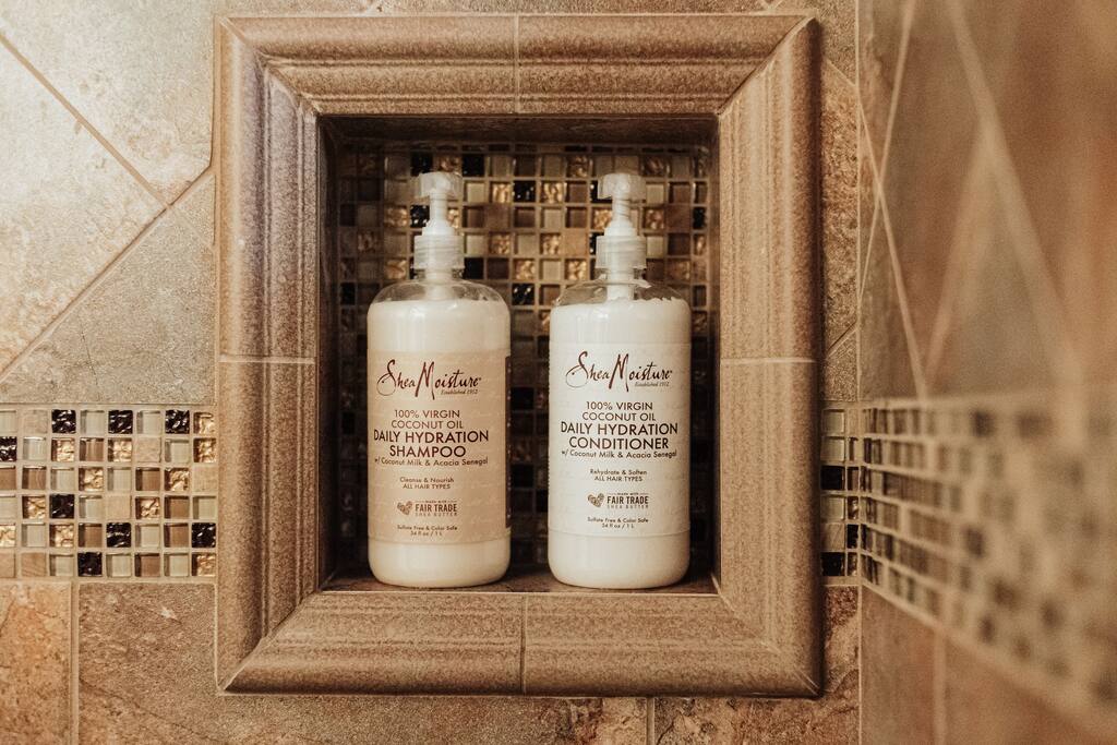 Plenty of shampoo, conditioner, body and hand soap.