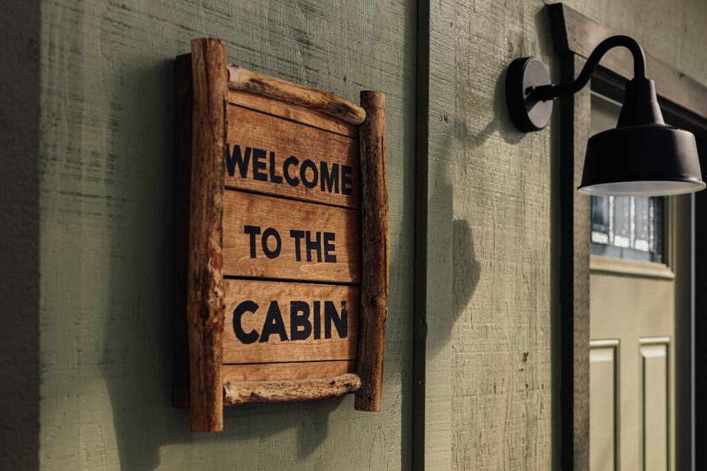 Welcome to the cabin!