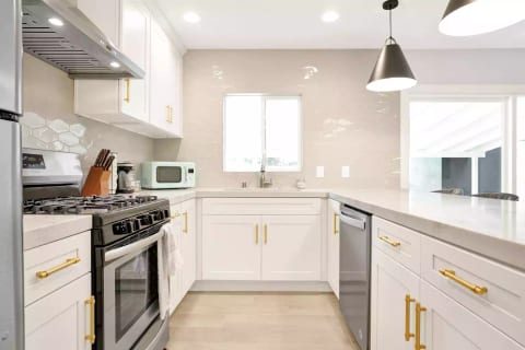 Full Size Kitchen