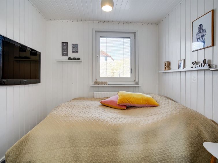 "Kiina" - 100m from the sea