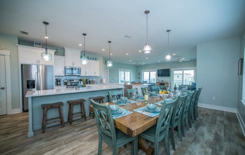 Spacious Kitchen and Family Room