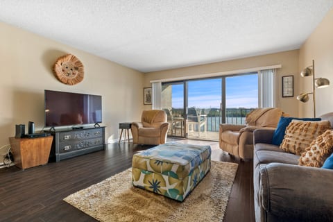 Sea Club Condo #102
