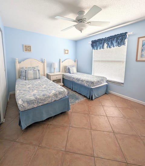 Sea Club Condo #18