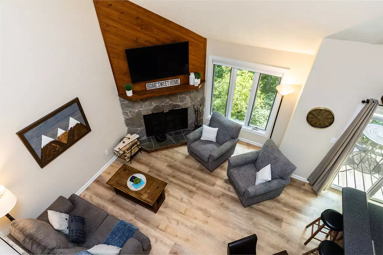 The view from above. Stay in the conversation while you're upstairs. The view from above. Stay in the conversation while you're upstairs. - Mountain Memories Condo - Wintergreen Resort