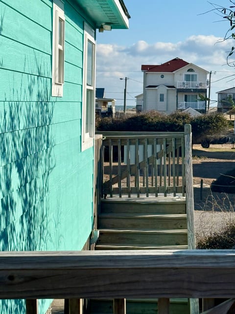 See the Ocean from the back deck stairs!