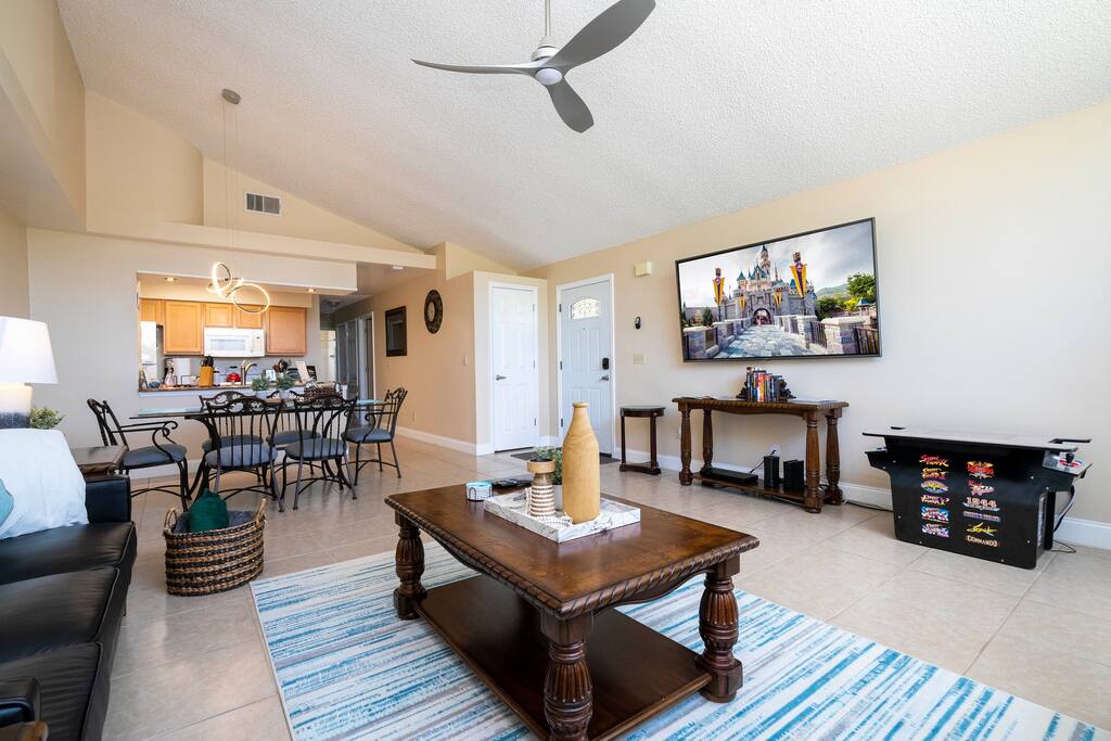 beautiful-spacious-and-cozy-retreat-near-disney/