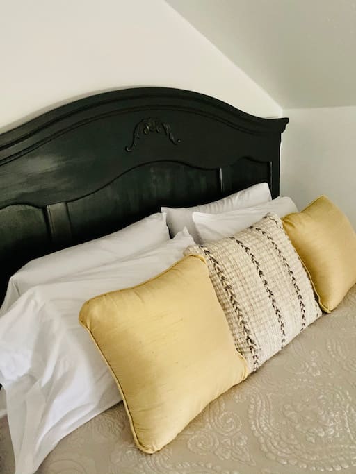 6 Time Award Winning Blue Coat Cottage Sleeps 6
