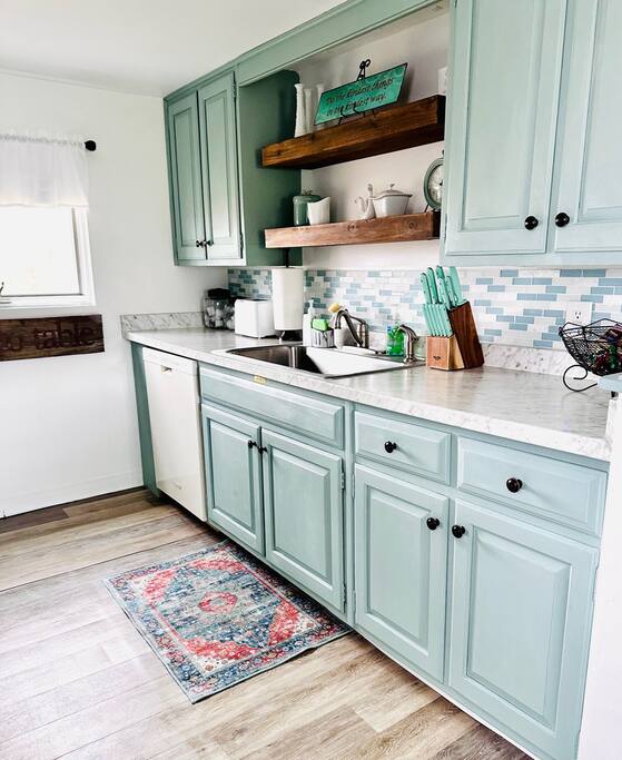 6 Time Award Winning Blue Coat Cottage Sleeps 6