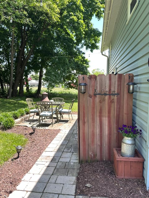 6 Time Award Winning Blue Coat Cottage Sleeps 6