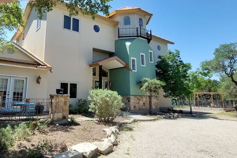 Lookingglass, Hill Country, Canyon Lake, Sleeps 15