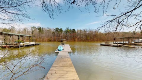 The Shoreland Home, Lake Lanier Home With Dock