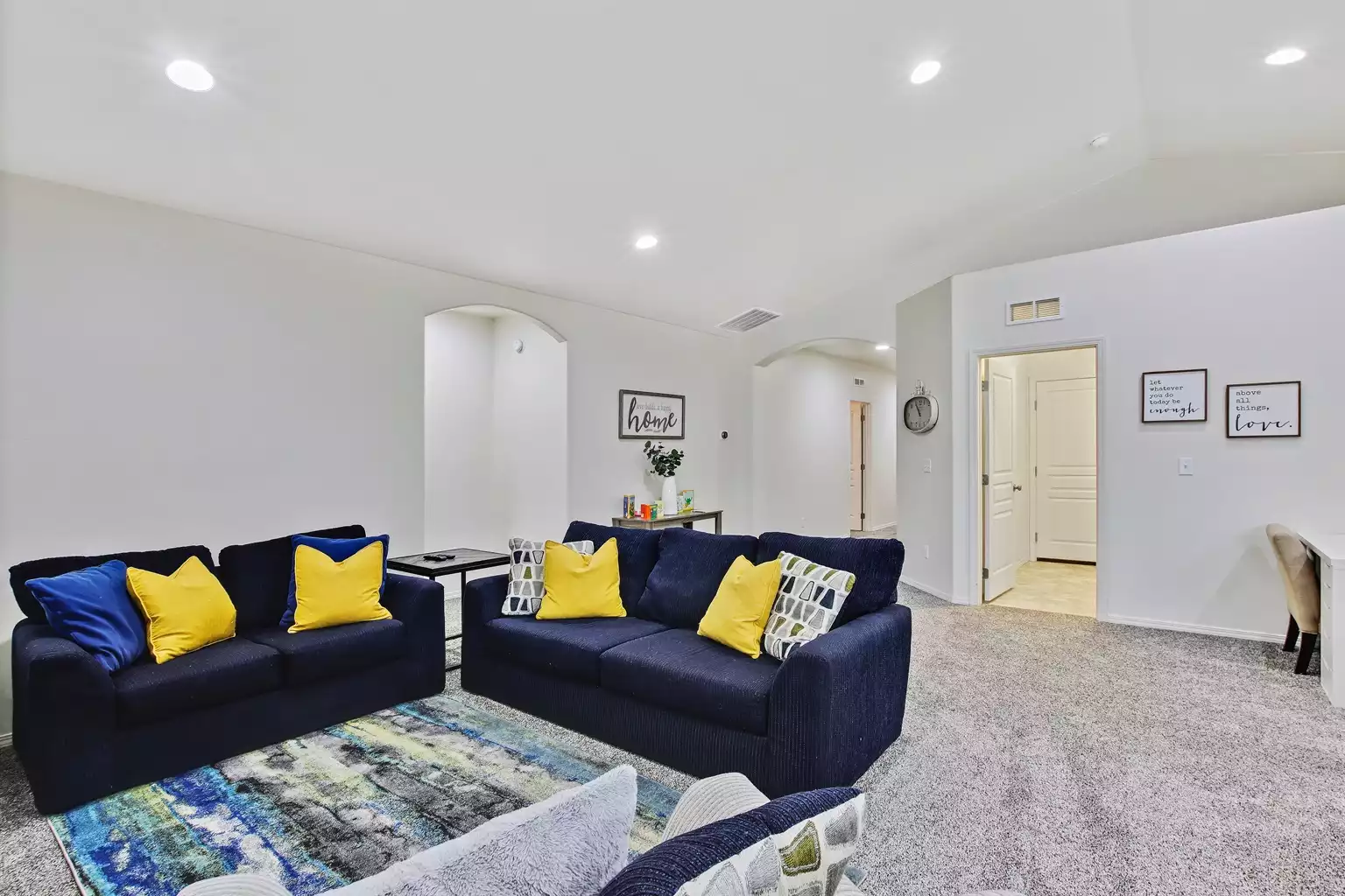 modern-luxurious-4-bedroom-centrally-located-home/