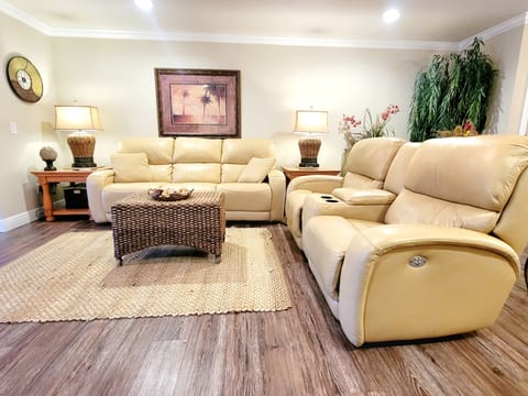 153 Grand Island Blvd. ~ Vacations by Fayla~ GHBR