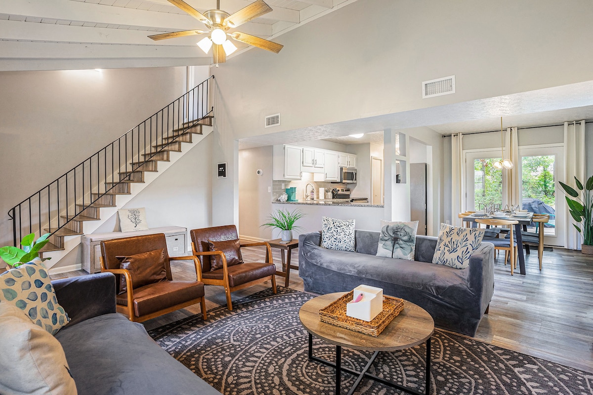 Fully Furnished Coastal Comfort in Surfside Beach image 7