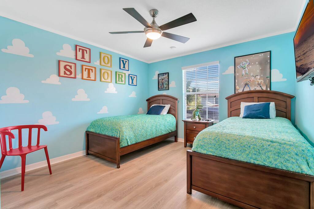 Toy story 2-twin room