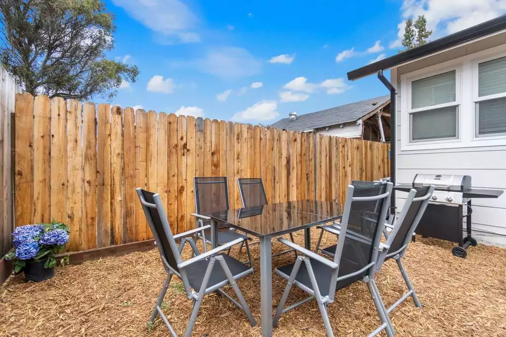 Luxurious & Tranquil Home with Private Backyard - Santa Rosa Luxurious & Tranquil Home with Private Backyard - Santa Rosa