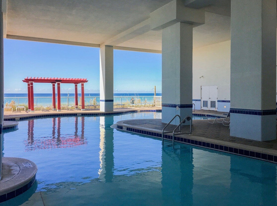 Plenty of pools (indoor and outdoor)