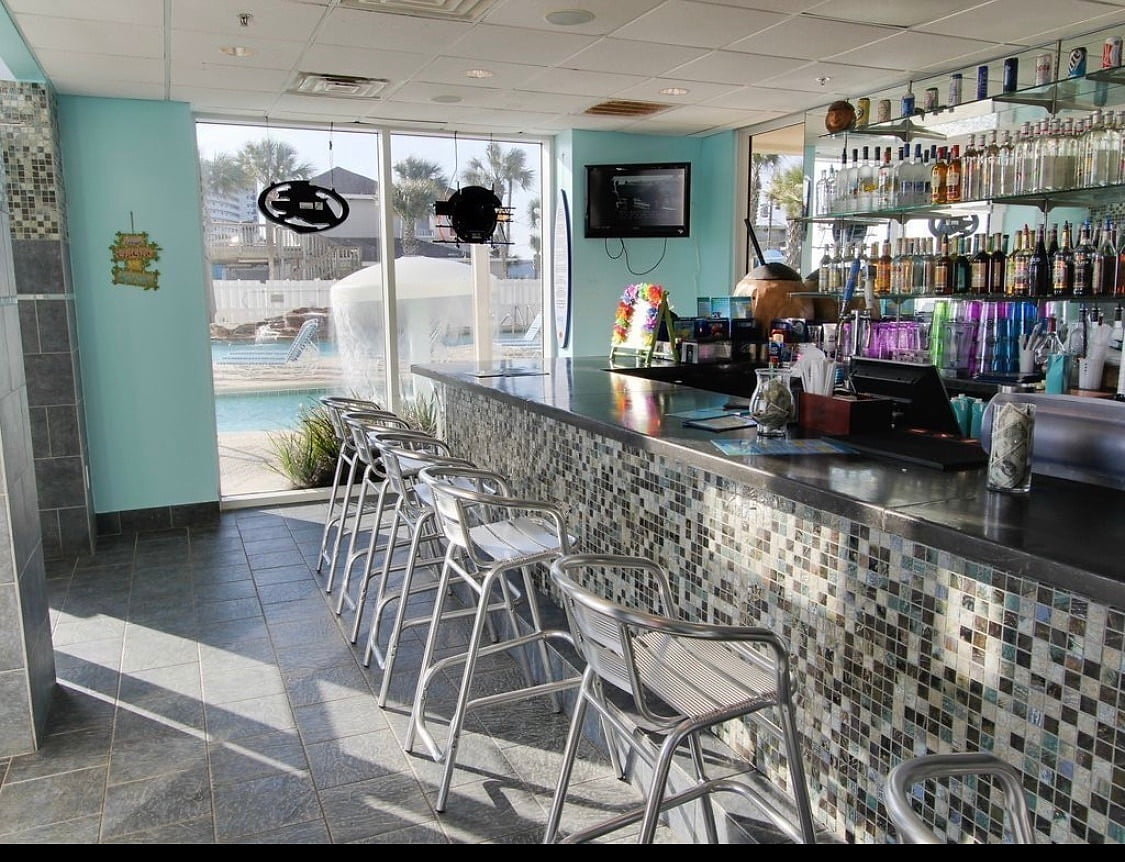 H20 Poolside bar and grill