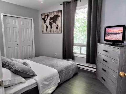 THE LOFT. One-Bedroom Apartment