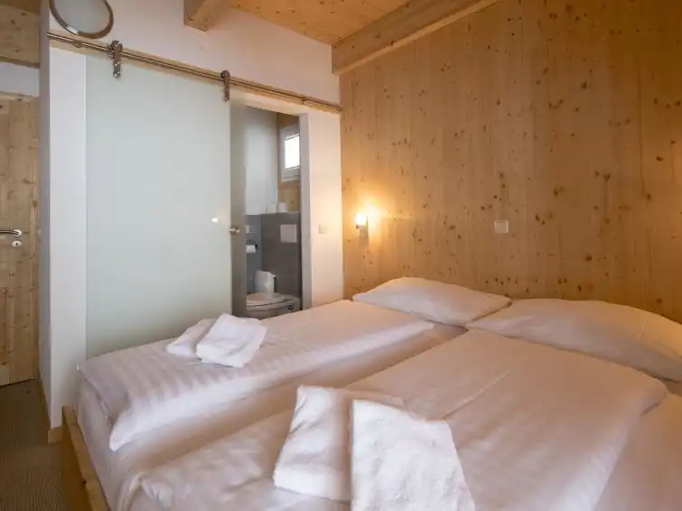 #5 mit IR-Sauna&Sprudelbad innen