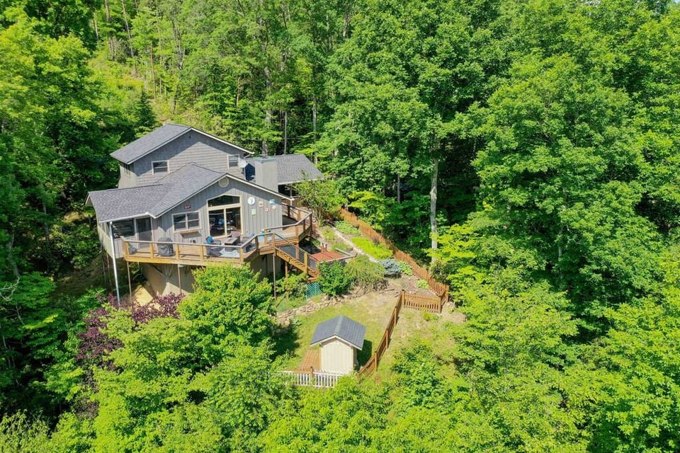 Vue céleste à un million de dollars, piscines de resort, bain à remous - Gatlinburg