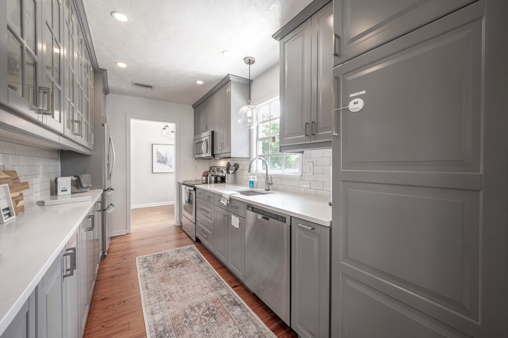 hilltop-hideaway-in-the-heart-of-old-seminole-hgts/