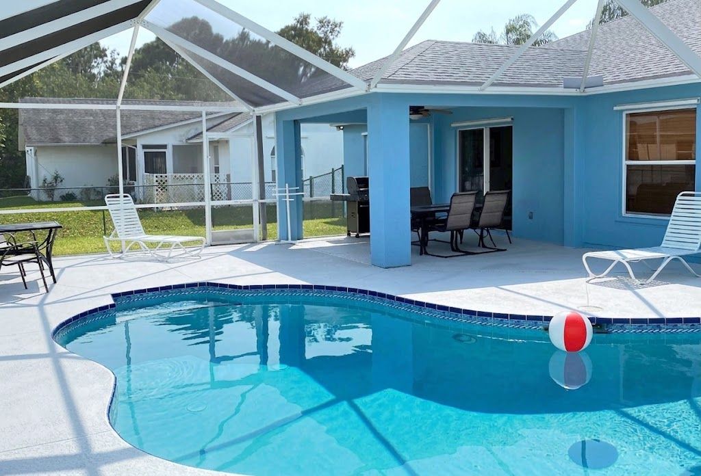 Kern Rd - Spacious home, heated pool. Southbend Lakes C24 Canal
