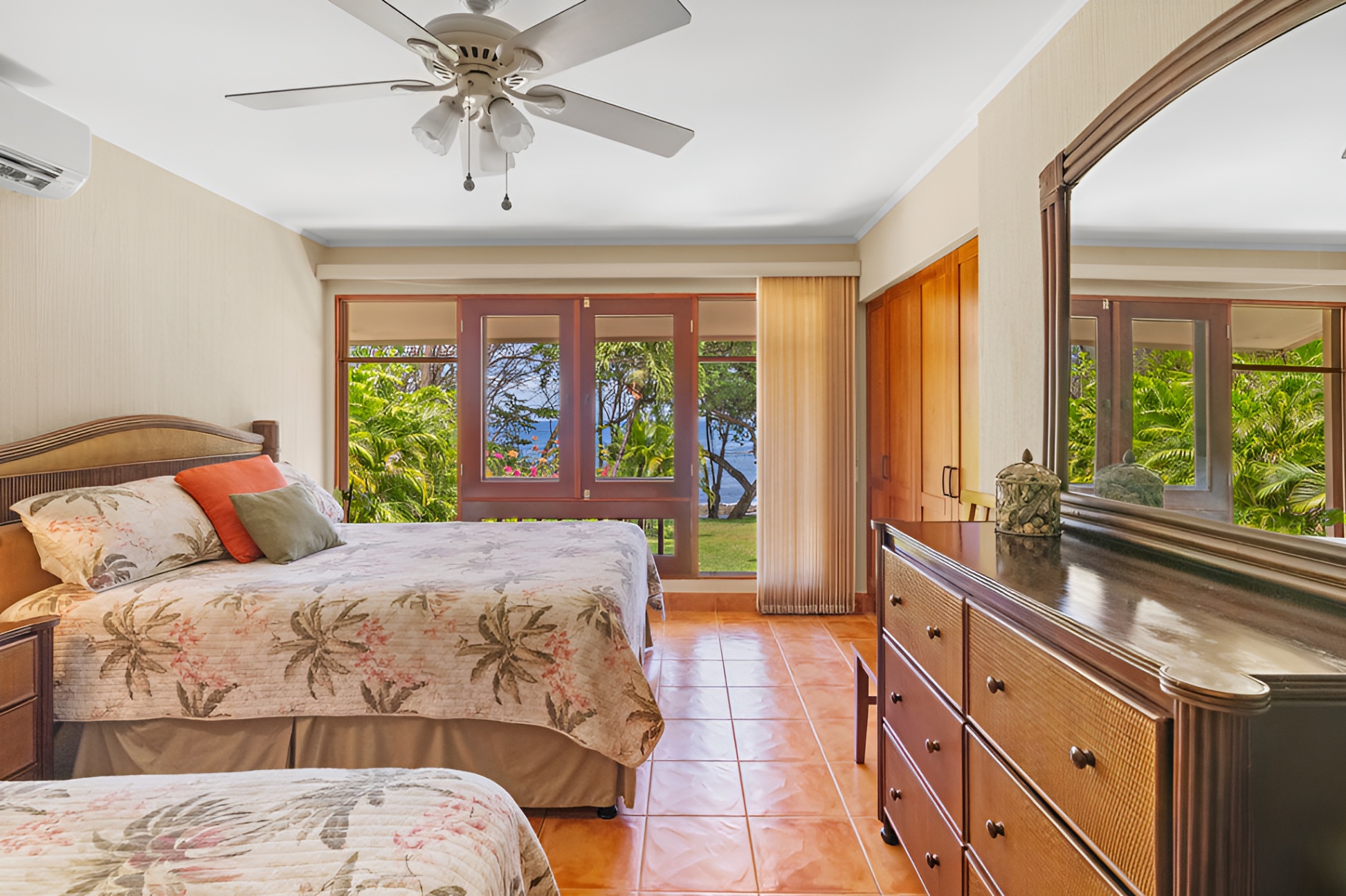 Terrific ocean views from the second ocean-front bedroom!