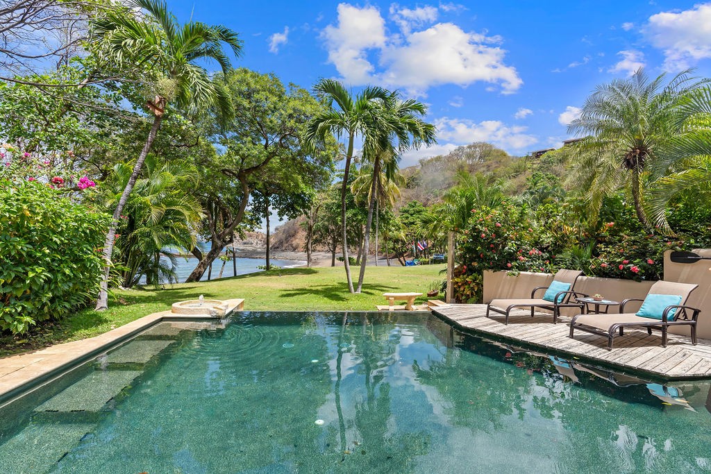 Villa Las Olas, Beachfront & Pool, Bahia Pez Vela