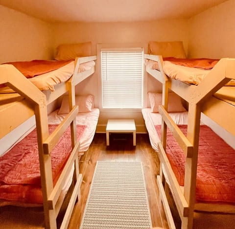Golf Scandi hot tub - putting green - sleeps 23