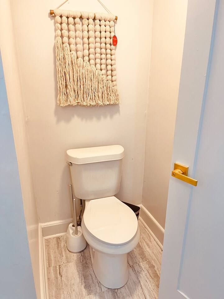 Golf Scandi hot tub - putting green - sleeps 23