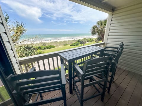 Deck View to Beach