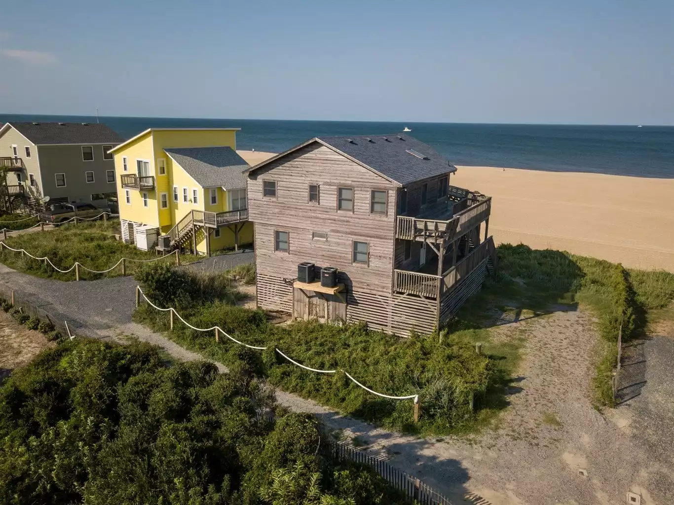 Ye Scurvy Sea Dog located in Nags Head - older siding photo to help previous guests identify the home. New siding is blue! Ye Scurvy Sea Dog located in Nags Head - older siding photo to help previous guests identify the home. New siding is blue! - Ye Scurvy Sea Dog - Nags Head