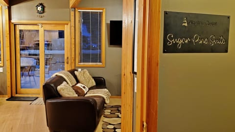 SunPeaks 2-bdm SugarPine