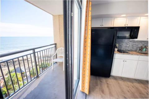 Direct Oceanfront!